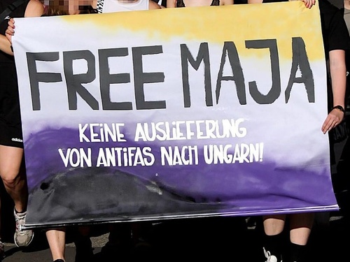 Free Maja